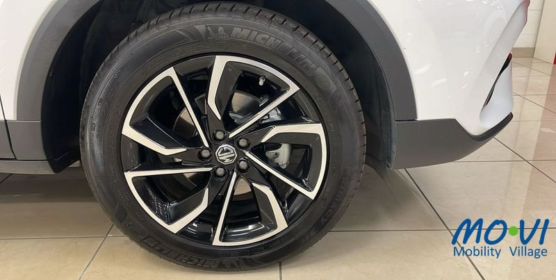 MG ZS  1.0T-GDI Luxury Benzina usata - 4