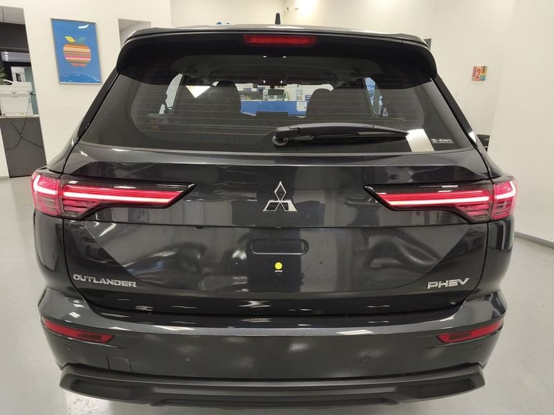 Mitsubishi Outlander PHEV 2.4L PHEV INFORM ibrido nuova - 8
