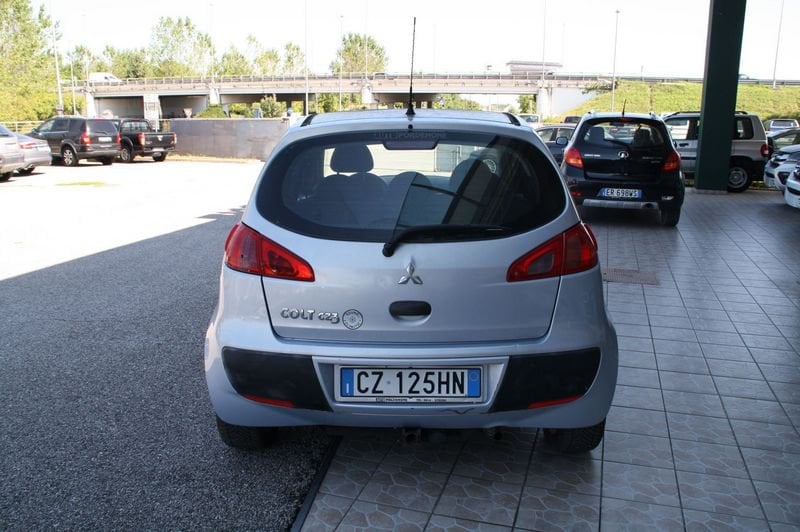 Mitsubishi Colt