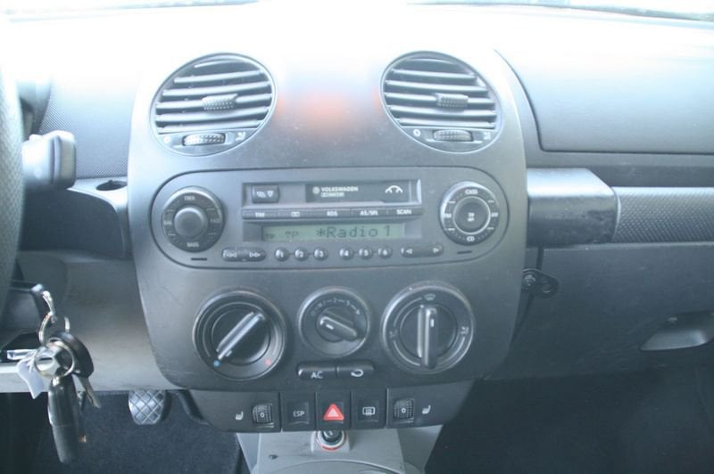 Volkswagen New Beetle