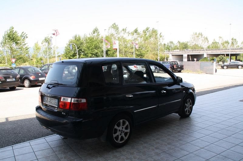 Kia Carens