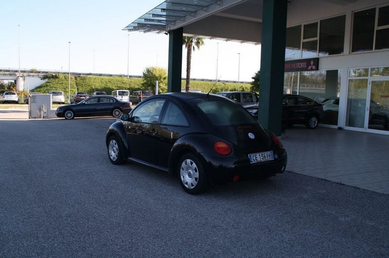 Volkswagen New Beetle
