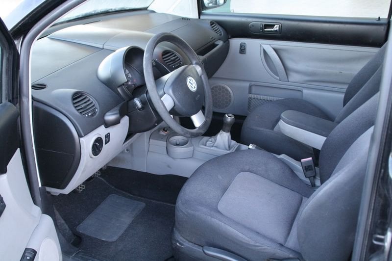 Volkswagen New Beetle
