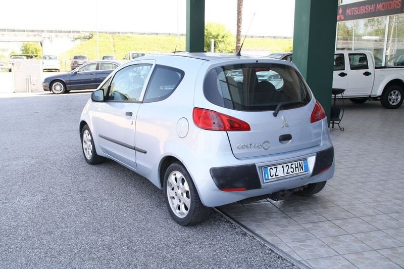 Mitsubishi Colt