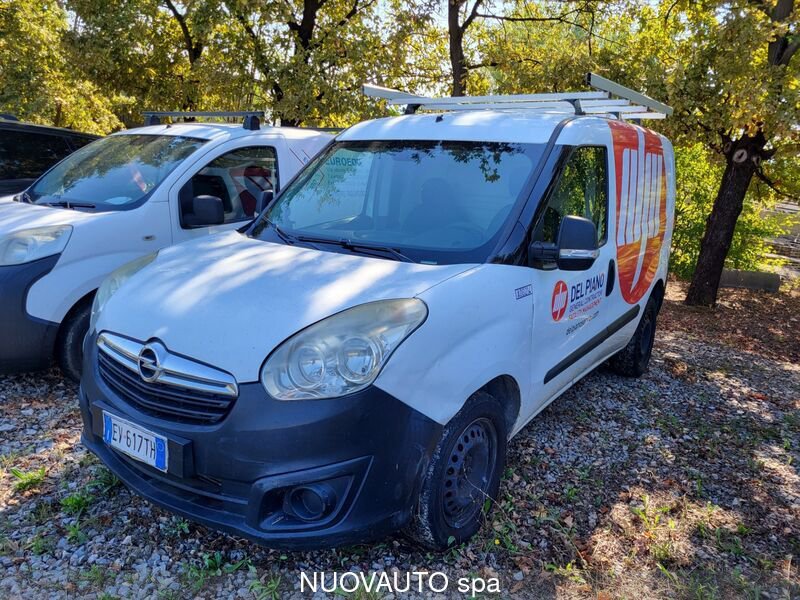 Opel Combo Metano COMBO Usata in provincia di Arezzo - Nuovauto S.p.a.