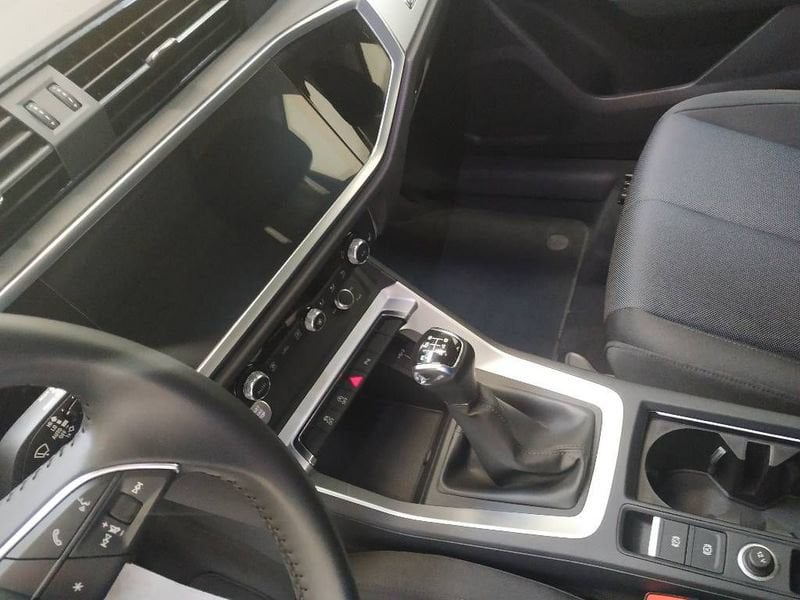 Audi Q3 35 1.5 tfsi Business Advanced