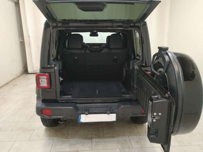 Jeep Wrangler  Unlimited 2.2 mjt II Sahara auto