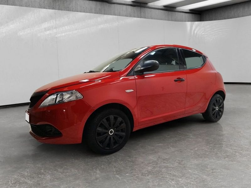 Lancia Ypsilon 1.0 firefly hybrid Silver s&s 70cv