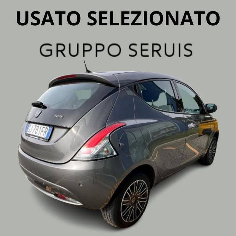 Lancia Ypsilon Benzina 3ª serie 1.0 FireFly 5 porte S&S Hybrid Ecochic Silver Usata in provincia di Cagliari - Concessionario Gruppo Seruis img-6