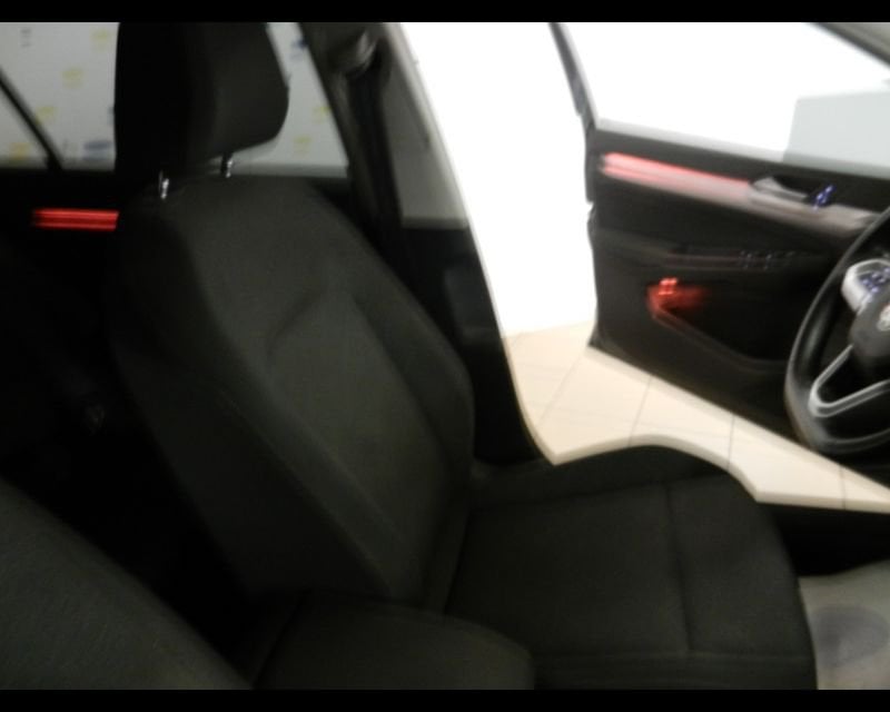 Volkswagen Golf Viii 2020 2.0 Tdi Life 115cv - 5