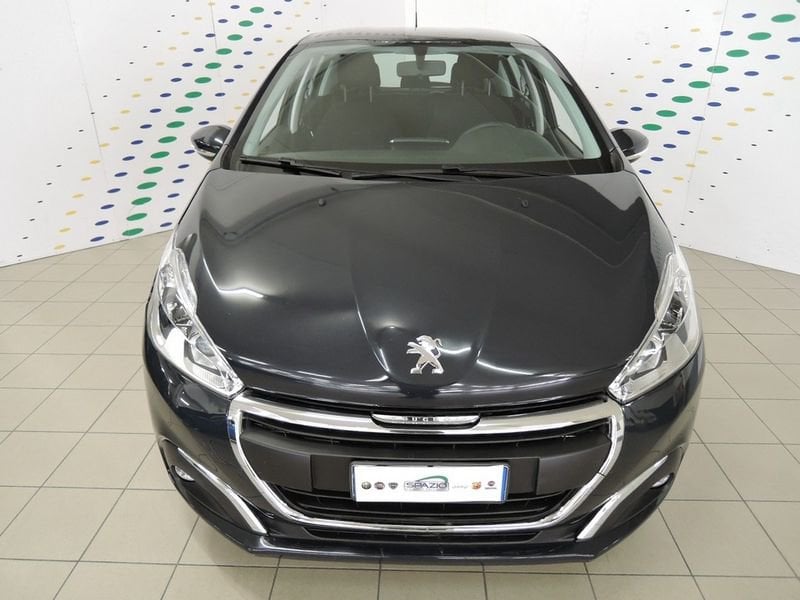 Peugeot 208 I 2015 5p 1.2 Puretech Touch 82cv  Usata