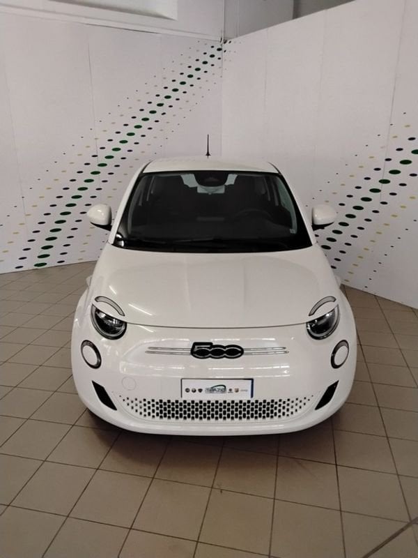 Fiat 500 Iv 2020 500e 42 Kwh Passion  Usata