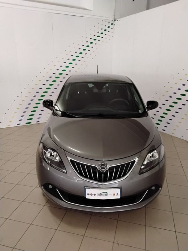 Lancia Ypsilon Iii 2021 1.0 Firefly Hybrid Gold Plus S&s 70cv 5p.ti  Usata