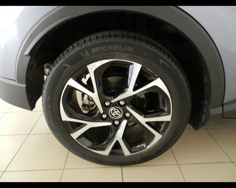 Toyota C-hr I 2020 2.0h Trend E-cvt Usata