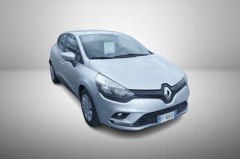 Renault Clio IV 2017 1.2 16v Zen 75cv, foto 1 di 16