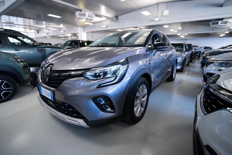 Renault Captur 1.6 E-Tech hybrid Intens 145cv auto, foto 1 di 17