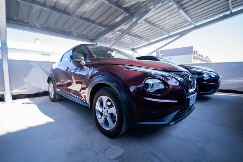 Nissan Juke 1.0 DIG-T 114 CV Acenta, foto 1 di 15