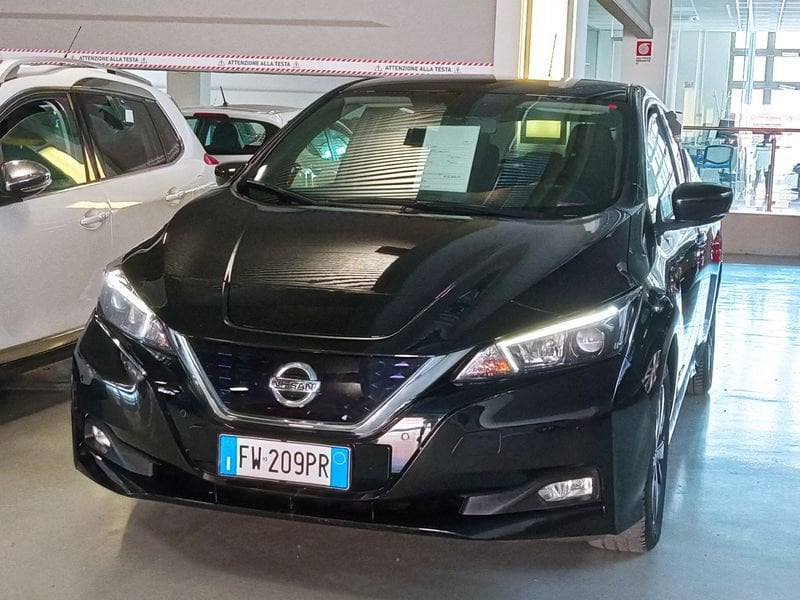 Nissan Leaf N-Connecta 40kWh 150CV, foto 1 di 14