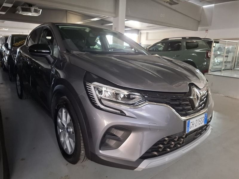 Renault Captur 1.6 E-Tech hybrid Zen 145cv auto, foto 1 di 15