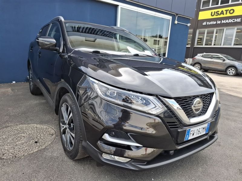 Nissan Qashqai II 2017 1.3 dig-t N-Connecta 160cv, foto 1 di 30