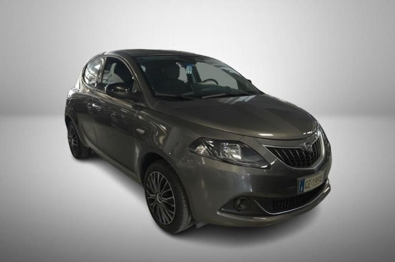 Lancia Ypsilon III 2021 1.0 firefly hybrid Gold s&s 70cv, foto 1 di 19
