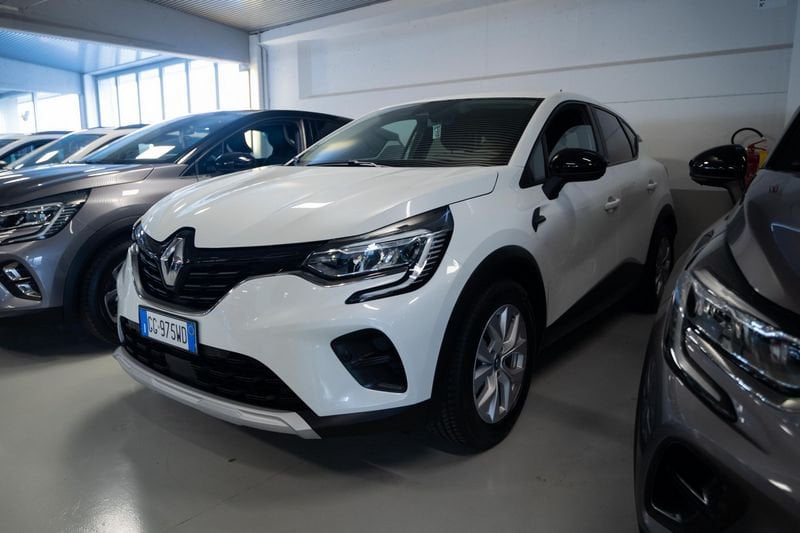 Renault Captur 1.6 E-Tech hybrid Zen 145cv auto, foto 1 di 15