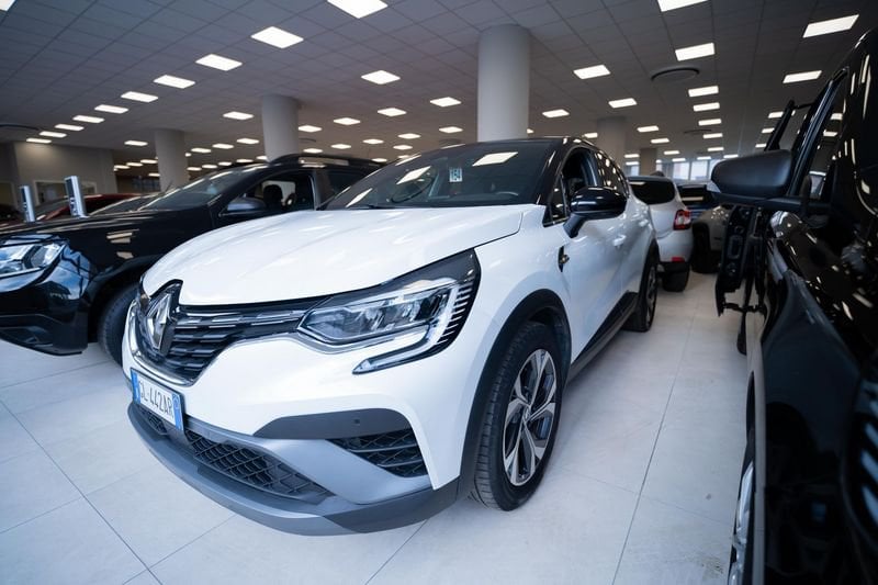 Renault Captur 1.6 E-Tech hybrid RS Line 145cv auto, foto 1 di 18