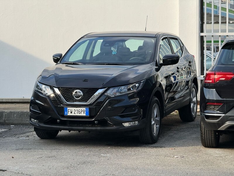 Nissan Qashqai Benzina 1.3 dig-t Acenta 140CV Usata in provincia di Torino - Autostore - Via Botticelli, 36 (Torino)