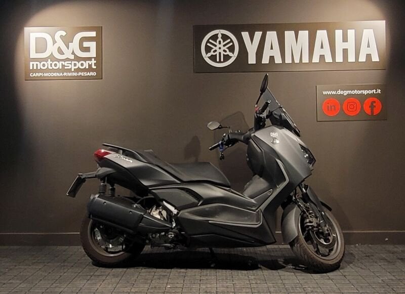 Yamaha X-Max 300