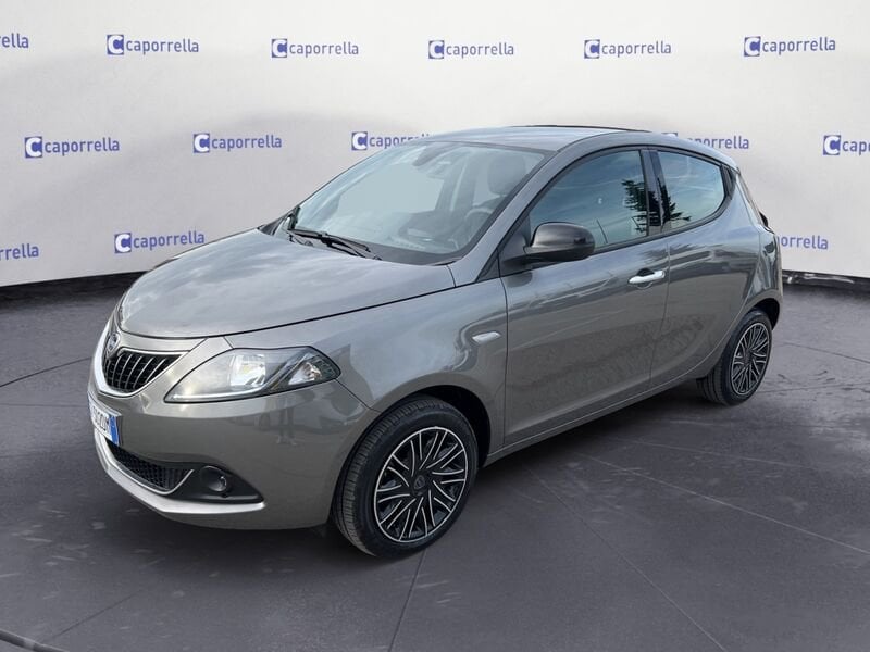 Lancia Ypsilon 1.0 FireFly 5 porte S&S Hybryd Gold