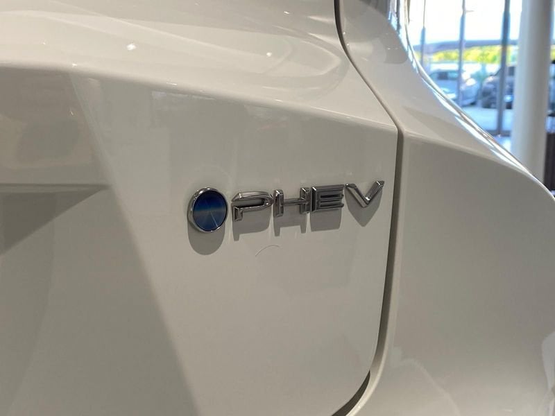 Toyota Toyota - Concessionaria Gesicar Livorno