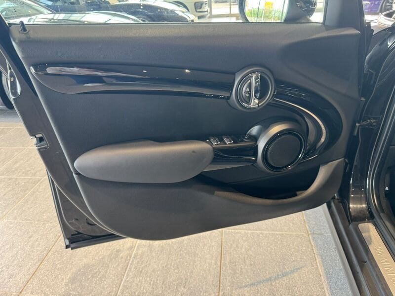 MINI MINI - Concessionaria Gesicar Livorno