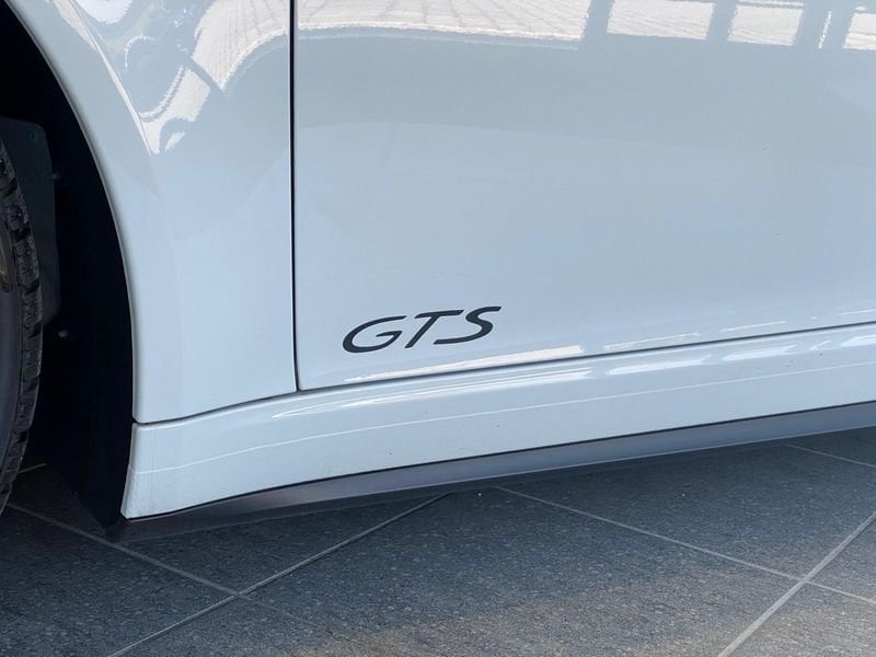 Porsche Porsche - Concessionaria Gesicar Livorno