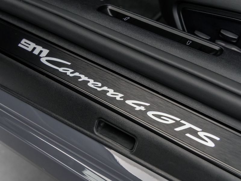 Porsche Porsche - Concessionaria Gesicar Livorno
