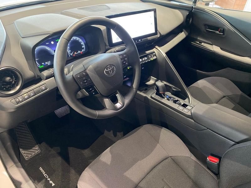 Toyota Toyota - Concessionaria Gesicar Livorno