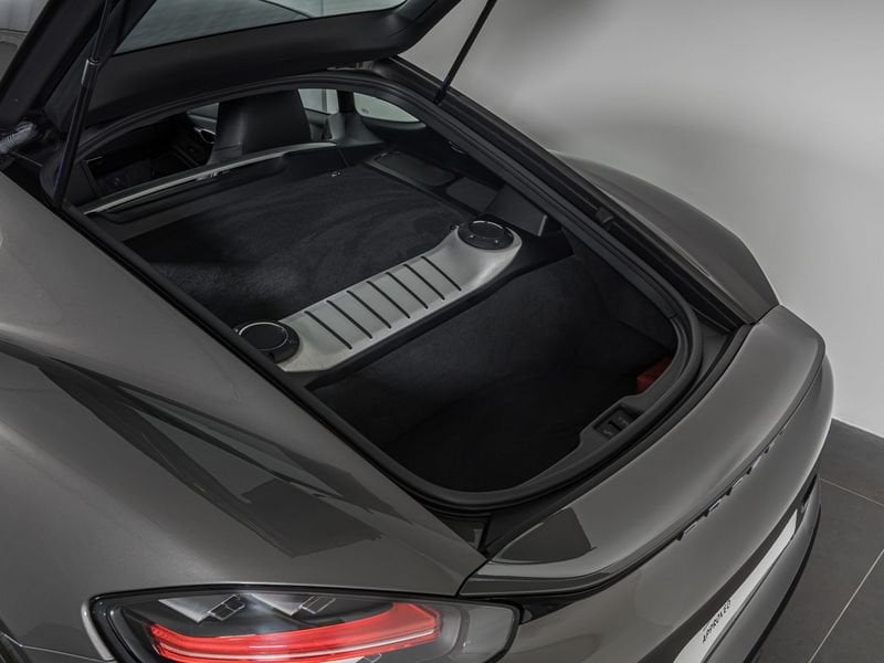Porsche Porsche - Concessionaria Gesicar Livorno