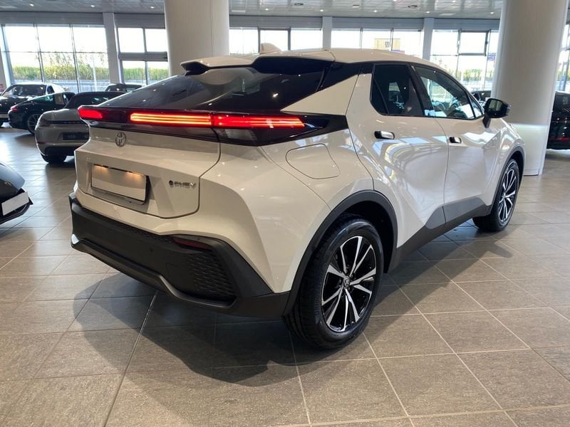 Toyota Toyota - Concessionaria Gesicar Livorno