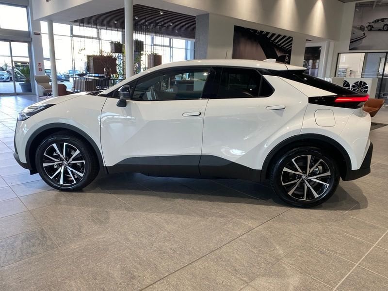 Toyota Toyota - Concessionaria Gesicar Livorno