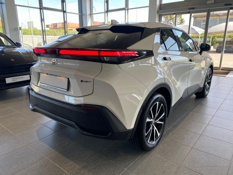 Toyota Toyota - Concessionaria Gesicar Livorno