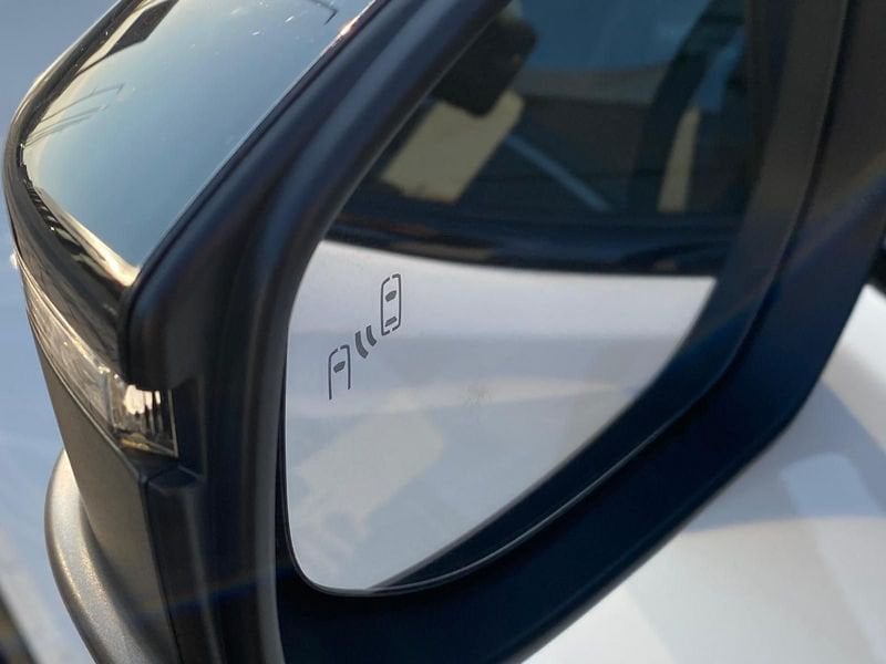 Toyota Toyota - Concessionaria Gesicar Livorno