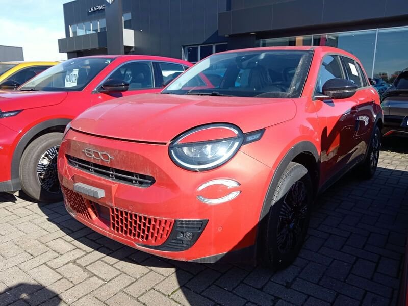 FIAT 600 600 1.2 hybrid Icon Speciale 110cv auto