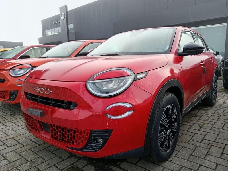 FIAT 600 600 1.2 hybrid Icon 145cv auto
