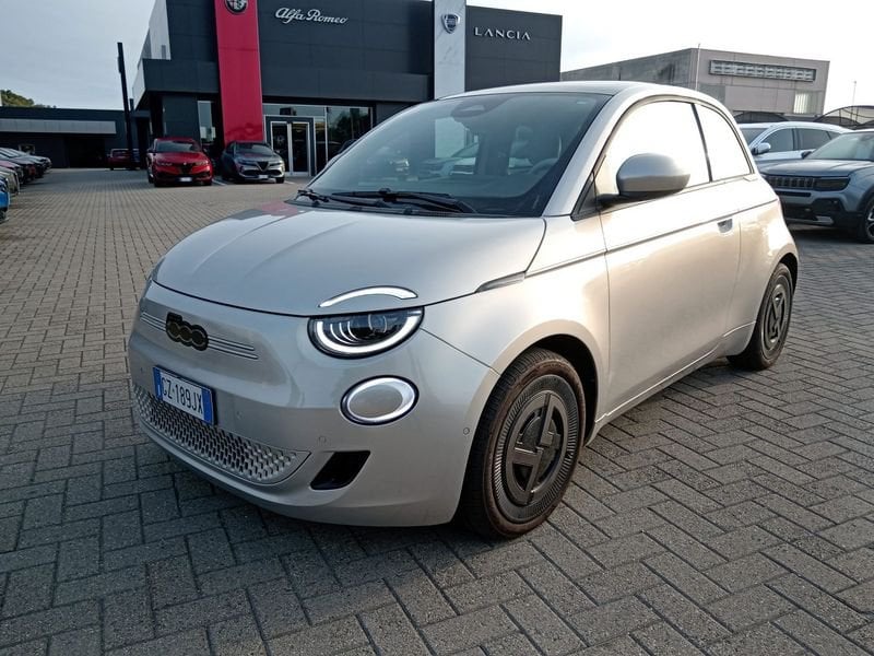 FIAT 500 Electric Elettrica Giorgio Armani 118cv
