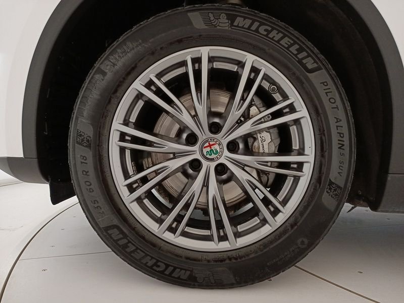 Alfa Romeo Stelvio completo